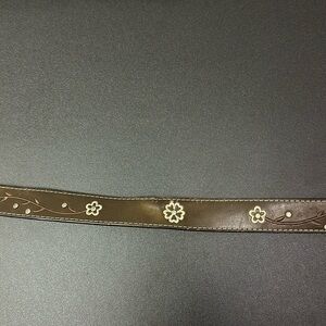 Girls Ariat size 26 belt